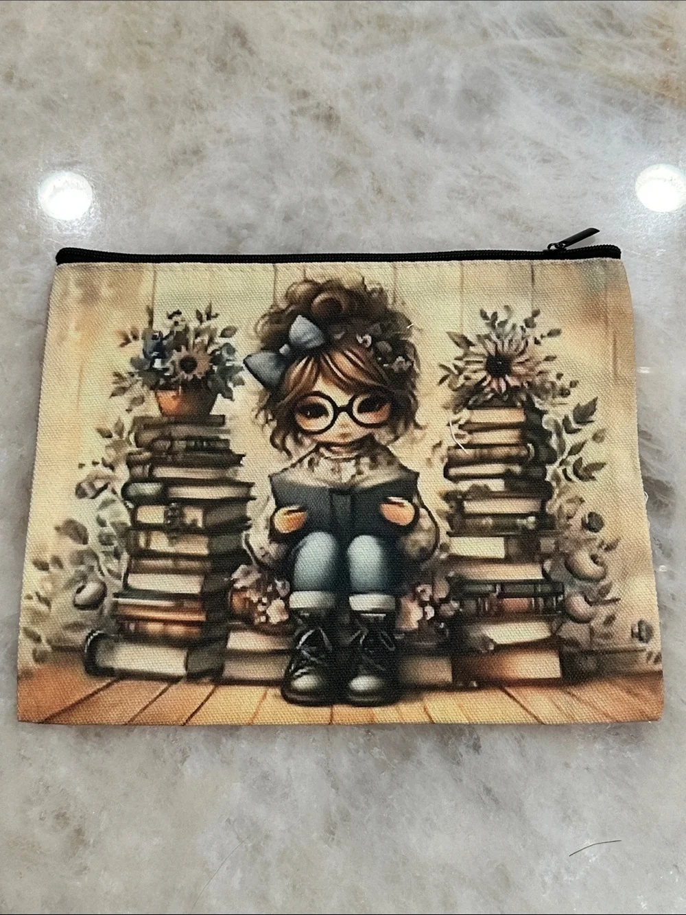 Cute Girl Reading Print Kids Pencil Case - Beige